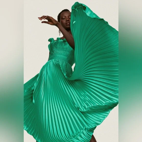 AMUR Giada Dress, Green Satin‎ Pleated, Size 2 - Picture 4 of 7